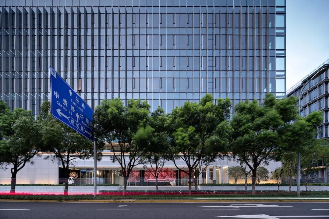 共生作品听风来