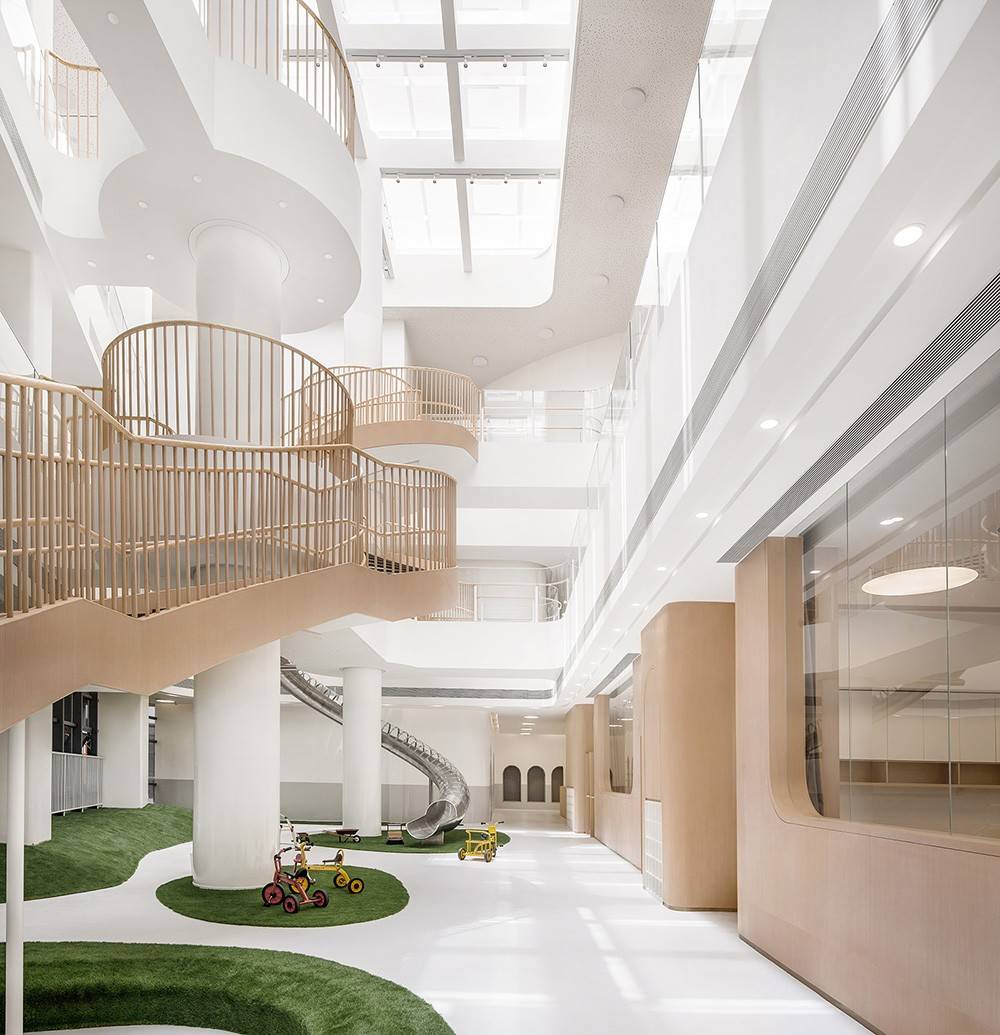 林中漫步 厦门心蒙·蒙特梭利幼儿园设计欣赏